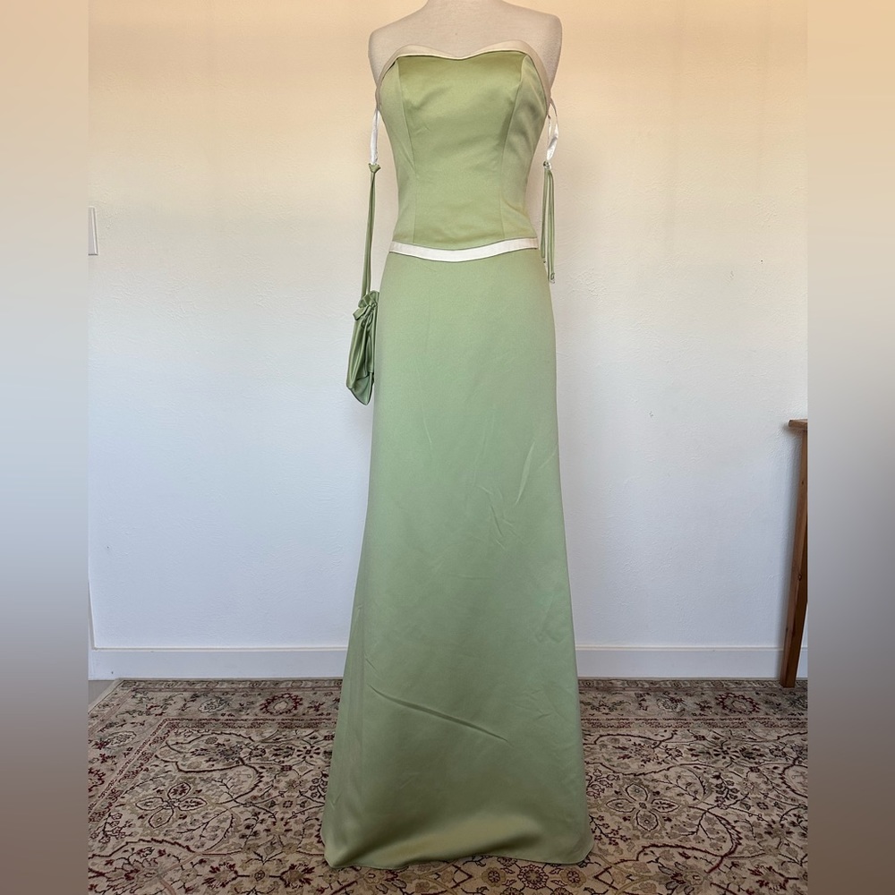 Vintage green dress with purse
